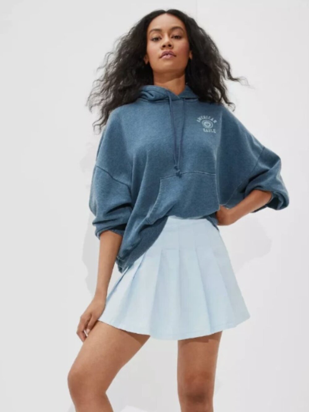 New with tags American Eagle super hi-rise blue pleated skirt / size 4 waist 27